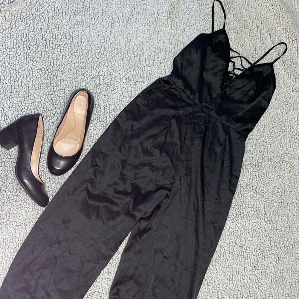!LAST CHANCE! Donating soon! 
NWT sexy satin jumper